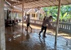 Polisi-Bersama-BPBD-Tangani-2.228-Jiwa-Terdampak-Banjir-di-Malang-Selatan