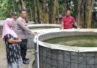 Kapolsek-Porong-Tunjukkan-Kepedulian-terhadap-Ketahanan-Pangan,-Tinjau-Budidaya-Lele-di-Kebonagung