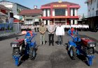 Kapolres-Jember-Serahkan-2-Unit-Traktor-Dukung-Ketahanan-Pangan