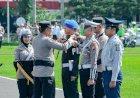 Kapolda-Jatim-Pimpin-Apel-Gelar-Pasukan-Pastikan-Kesiapan-Personel-Operasi-Ketupat-Semeru-2026