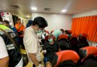 Polda-Jatim-Terjunkan-30-Personel-SAR-Polairud-dan-Almatsus,-Evakuasi-Korban-KMP-Mutiara-Sentosa-2