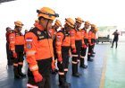 Polri-Kembali-Kirim-Tim-SAR-dan-Bantuan-Logistik-untuk-Percepat-Penanganan-Gempa-NTT