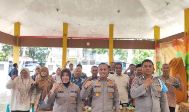 Curhat-Kamtibmas-di-Desa-Sruni,-Polresta-Sidoarjo-Ajak-Warga-Cegah-Bullying-dan-Radikalisme