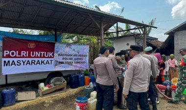 Polresta-Sumenep-Salurkan-Bantuan-Air-Bersih-untuk-440-KK-di-Desa-Gendang-Barat