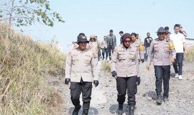 Cegah-Karhutla,-Polres-Kediri-Siagakan-Ratusan-Personel-Gabungan-di-Lereng-Kelud