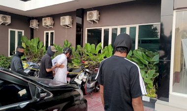 Densus-88-Tangkap-11-Tersangka-Terorisme,-Ada-Temuan-Latihan-Tembak