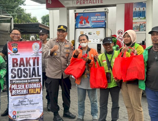 Polsek Kebomas Gandeng YALPK Group Gelar Baksos Ojol Gresik Sumringah Dapat Sembako dan BBM Gratis