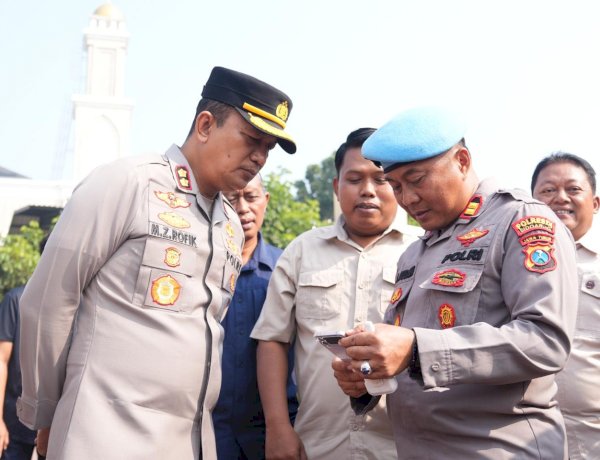 Cegah Pelanggaran Anggota, Wakapolresta Sidoarjo Periksa Handphone Anggota