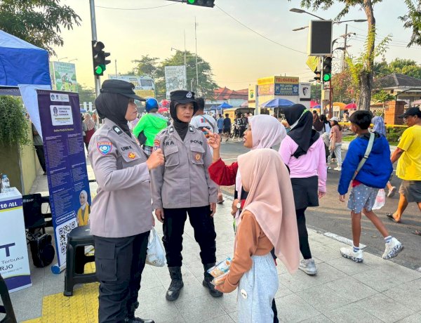 Polwan Polresta Sidoarjo Patroli dan Amankan Car Free Day di Kawasan Alun-Alun