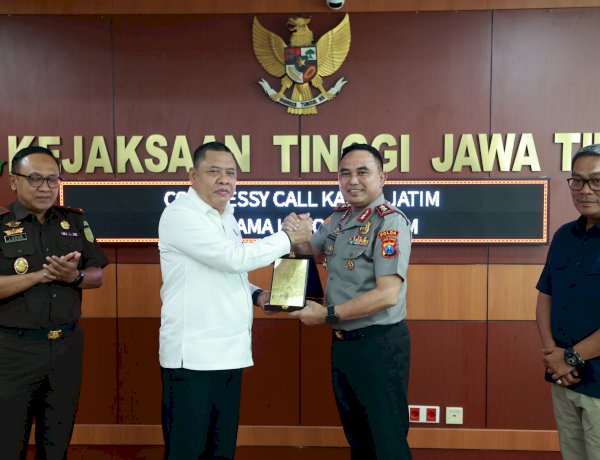 Perkuat Sinergi Penegakan Hukum, Kapolda Jatim Gelar Courtesy Call ke Kajati