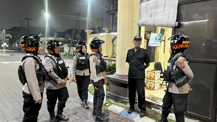Polwan-Polresta-Sidoarjo-Intensifkan-Patroli,-Pastikan-Kamtibmas-Tetap-Kondusif