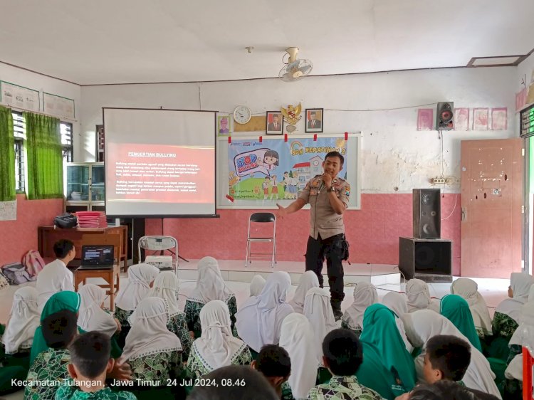 Polsek Tulangan Edukasi Tertib Berlalu Lintas dan Cegah Bullying