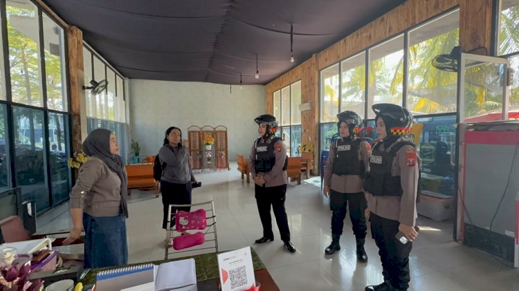 Polwan Jenggala Presisi Patroli Sekolah dan Perumahan, Sampaikan Imbauan Kamtibmas